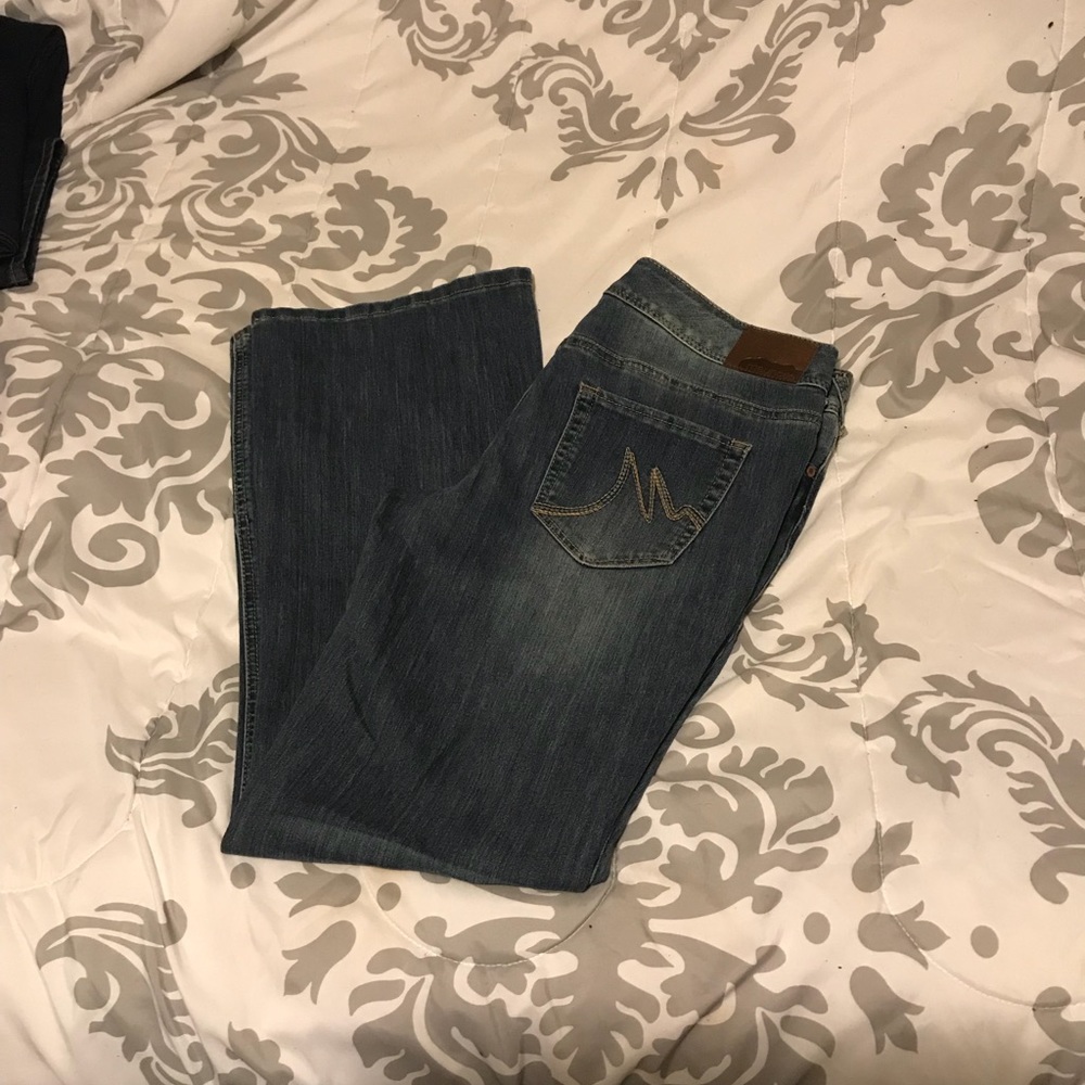 11/12 reg Maurice’s jeans